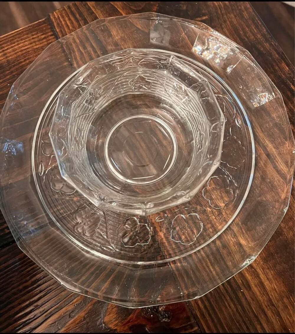 New in box vintage Anchor Hocking serving set